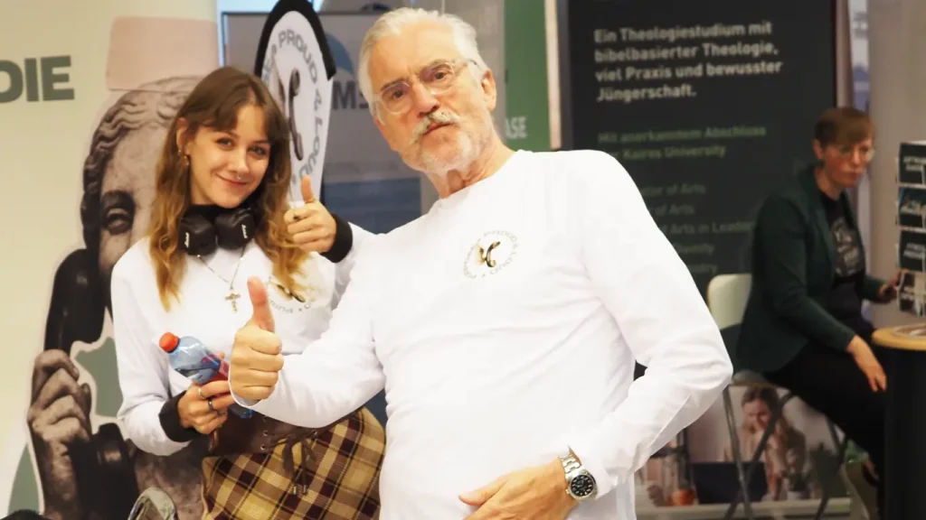 Naomi S. und Alfons Bromkamp von „Purpose. Proud and Loud.“ beim SPIRIT FestivalKongress 2025 Bochum – Begegnung mit Herz & Haltung.